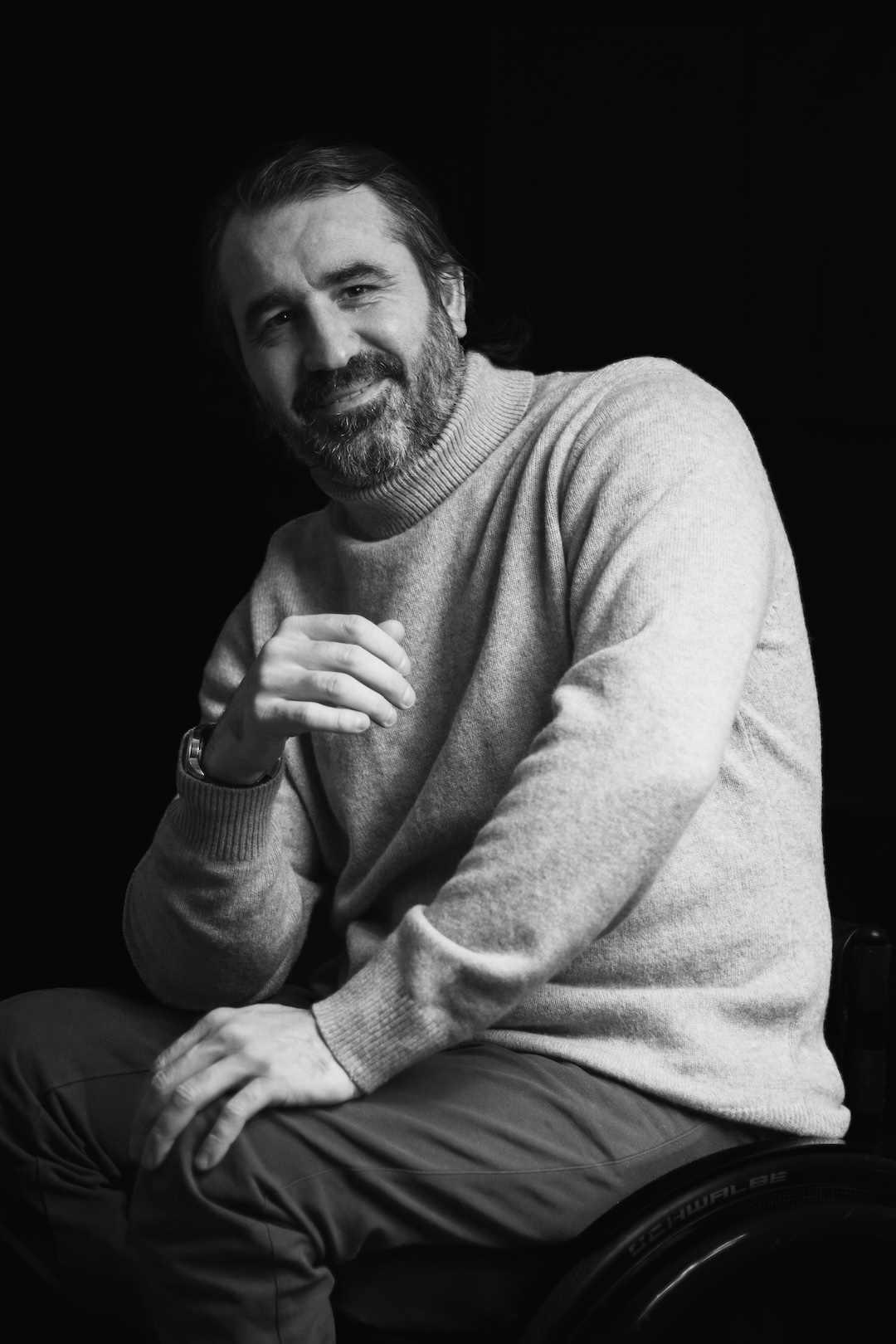 Photo de Gautier Lafrancesca en noir et blanc